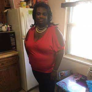 Meet your Posher, Monique